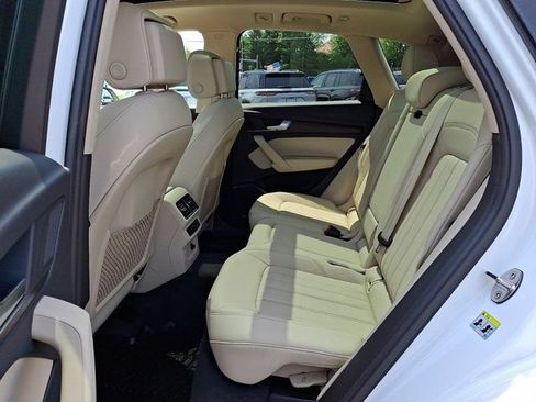 Used 2023 Audi Q5 2.0T Premium w/ Convenience Package AWD/4WD image 13