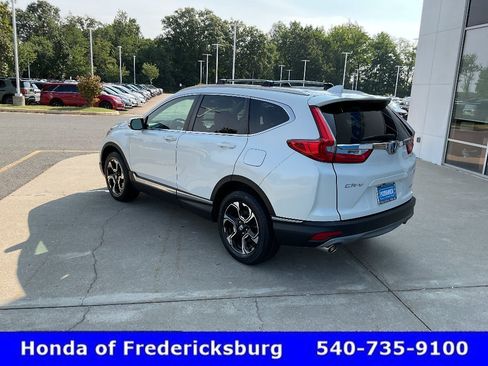 Used 2018 Honda CR-V Touring image 4