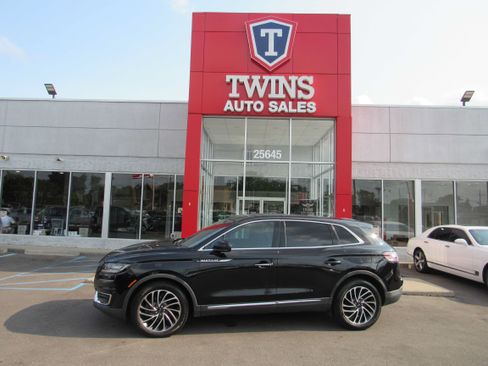 Used 2019 Lincoln Nautilus Reserve w/ Interior Protection Package AWD/4WD image 1