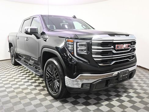 Used 2023 GMC Sierra 1500 SLT w/ SLT Premium Package image 9