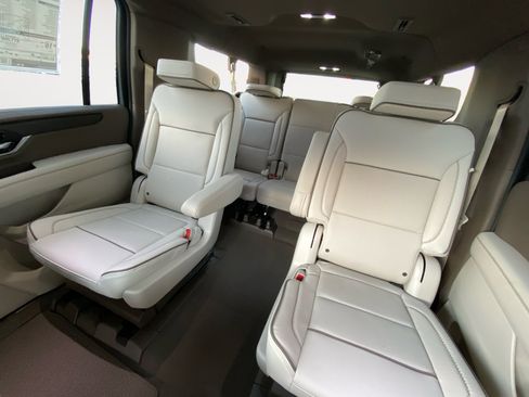 New 2026 GMC Yukon XL Denali w/ Advanced Technology Package image 24