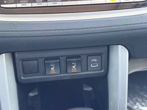 Certified 2024 Toyota Corolla Cross XLE w/ Convenience Package FWD image 31