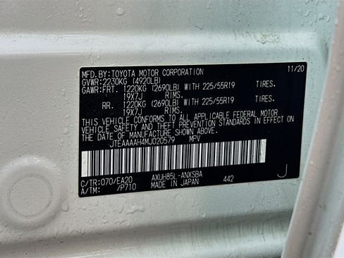 Used 2021 Toyota Venza Limited w/ Carpet Mat Package (TMS) image 30