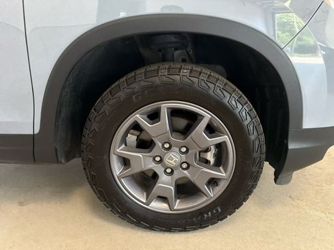 Used 2024 Honda Passport TrailSport image 7