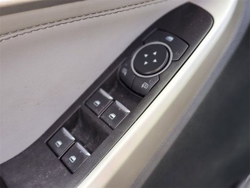 Certified 2022 Ford Explorer XLT w/ Equipment Group 202A image 18