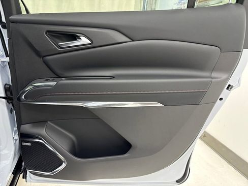 New 2026 Chevrolet Traverse RS image 11