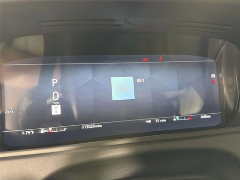 Certified 2026 Land Rover Range Rover Velar Dynamic SE AWD/4WD image 10