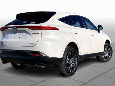 Used 2021 Toyota Venza LE image 12