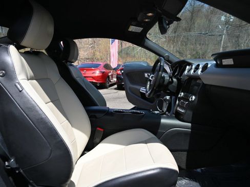 Used 2017 Ford Mustang Premium RWD image 18