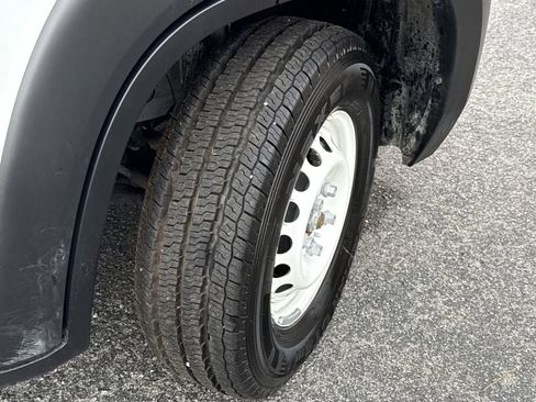 Used 2025 RAM ProMaster 2500 w/ Storage Group image 12