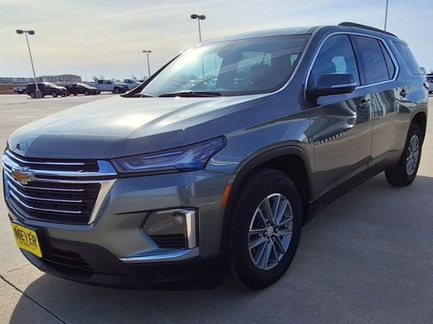 Used 2023 Chevrolet Traverse LT image 4