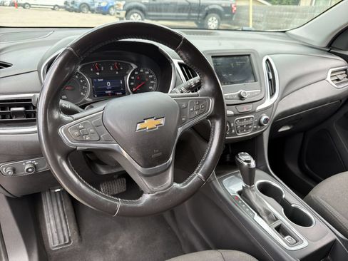 Used 2019 Chevrolet Equinox LT FWD image 16