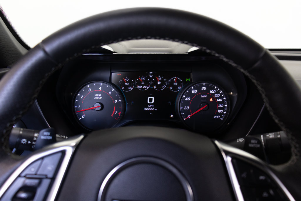 Used 2018 Chevrolet Camaro SS RWD image 28