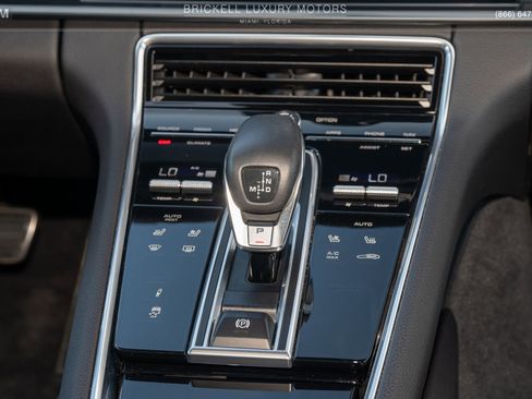 Used 2022 Porsche Panamera 4S image 26