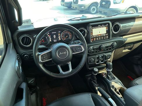 Used 2021 Jeep Wrangler Unlimited Sahara AWD/4WD image 18
