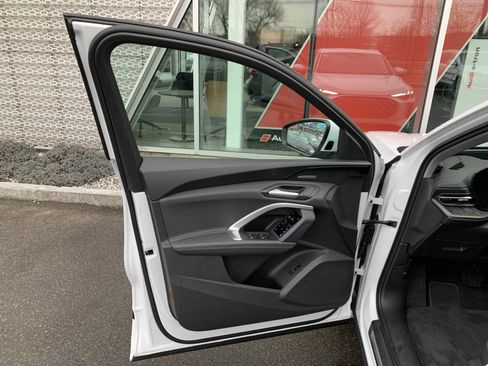 Certified 2025 Audi Q5 Premium Plus w/ Premium Plus image 8