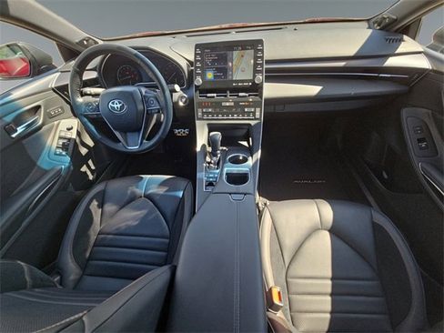 Used 2019 Toyota Avalon Touring image 13