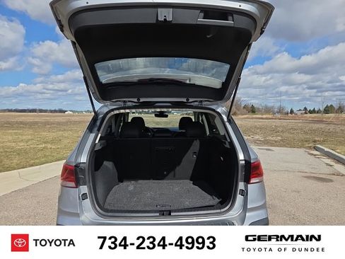 Used 2022 Volkswagen Taos SEL w/ Panoramic Sunroof Package image 19