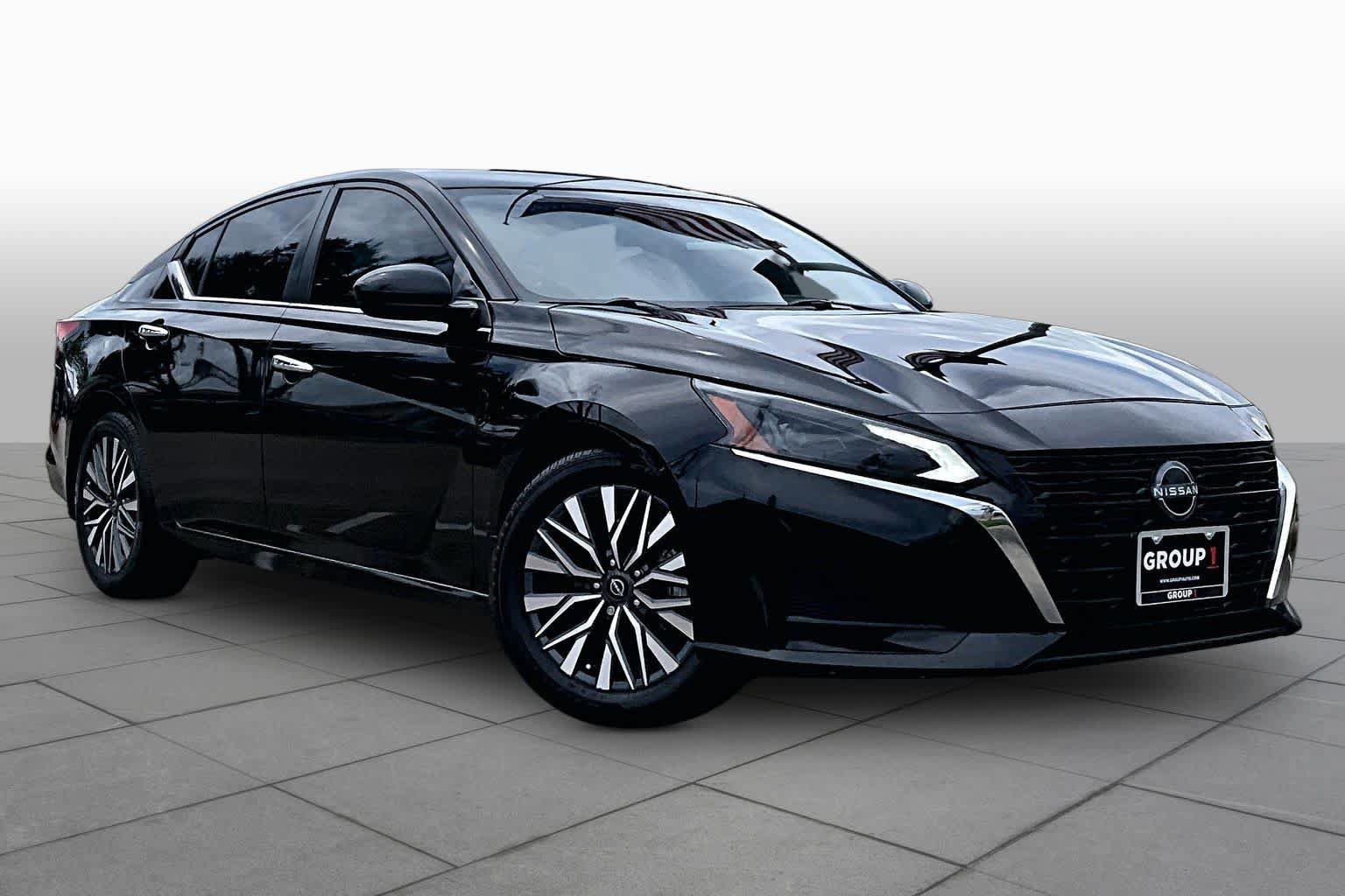 Certified 2023 Nissan Altima 2.5 SV FWD image 3