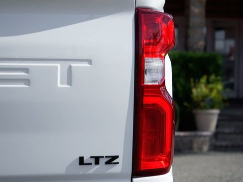 Used 2022 Chevrolet Silverado 2500 LTZ w/ LTZ Plus Package AWD/4WD image 56