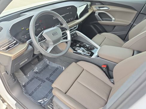 New 2025 Audi Q5 Premium Plus image 16