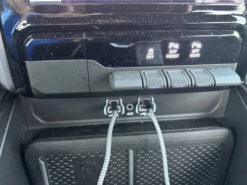 Used 2025 RAM 1500 Big Horn AWD/4WD image 24
