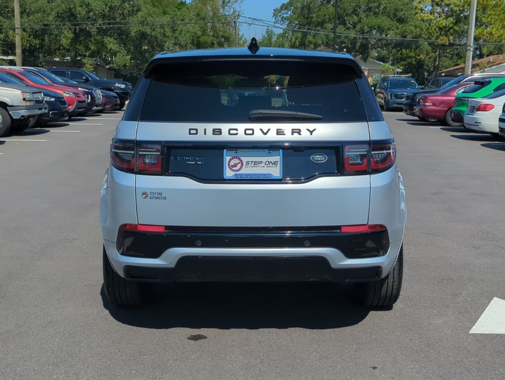 Used 2020 Land Rover Discovery Sport SE R-Dynamic AWD/4WD image 6