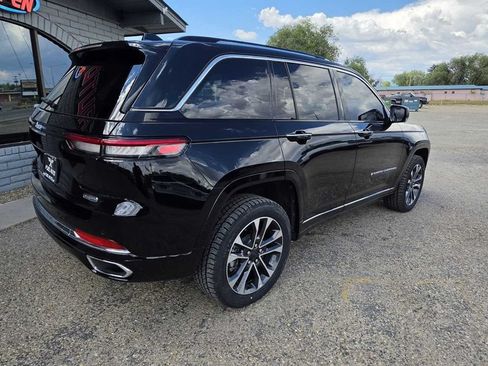 Used 2022 Jeep Grand Cherokee Overland AWD/4WD image 3