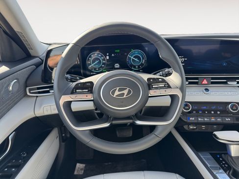 New 2026 Hyundai Elantra Limited FWD image 12