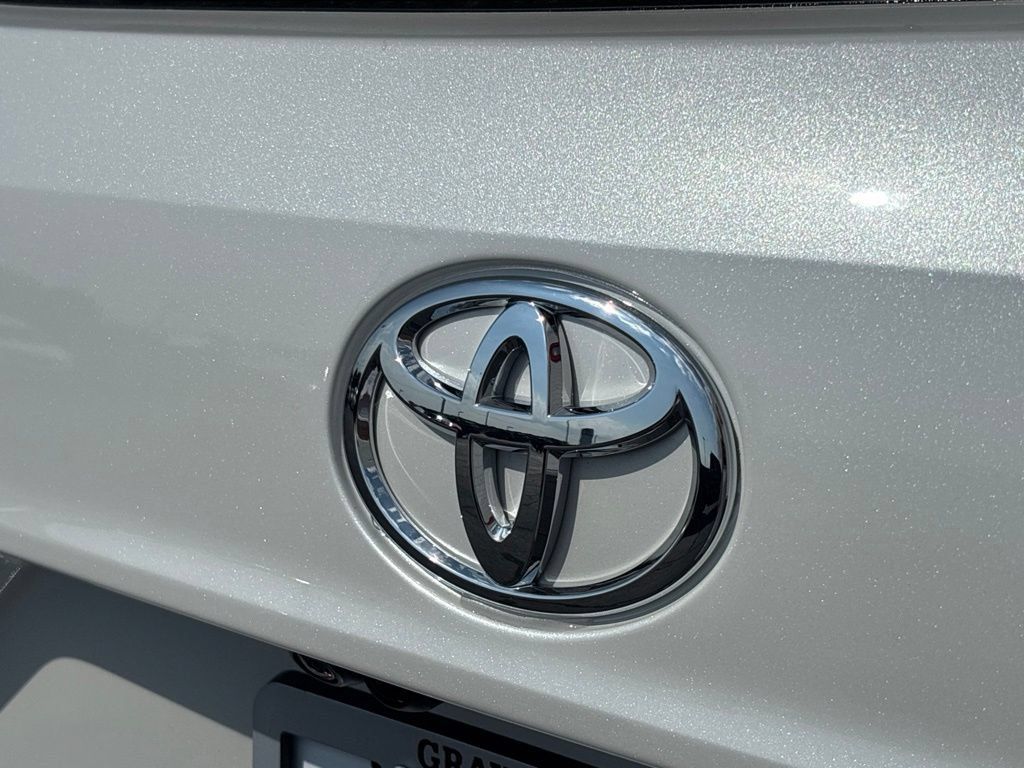 New 2026 Toyota Highlander Platinum AWD/4WD image 39