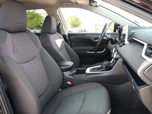 Used 2024 Toyota RAV4 XLE image 29