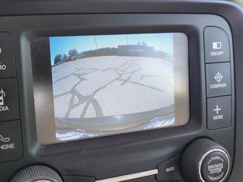 Used 2015 Jeep Renegade Latitude w/ Popular Equipment Group FWD image 13