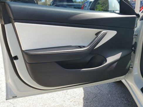 Used 2019 Tesla Model 3 Long Range image 22