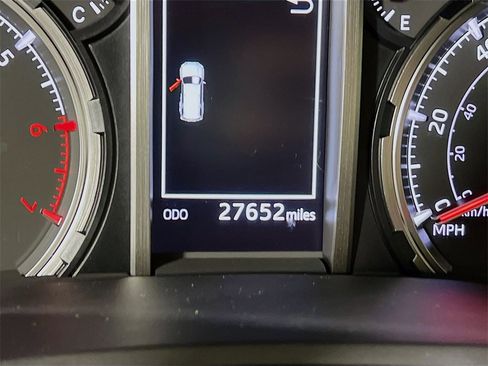 Certified 2024 Toyota 4Runner TRD Off-Road image 12