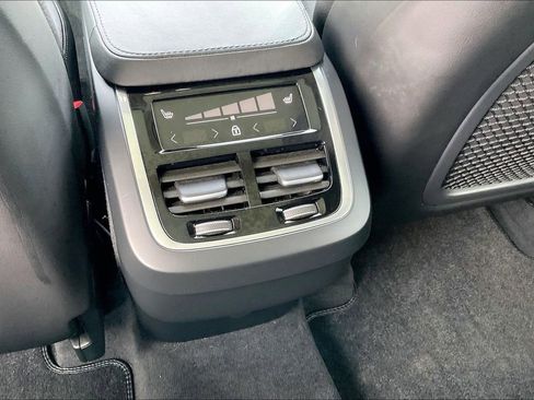 Used 2024 Volvo XC90 B6 Plus w/ Protection Package Premier image 34
