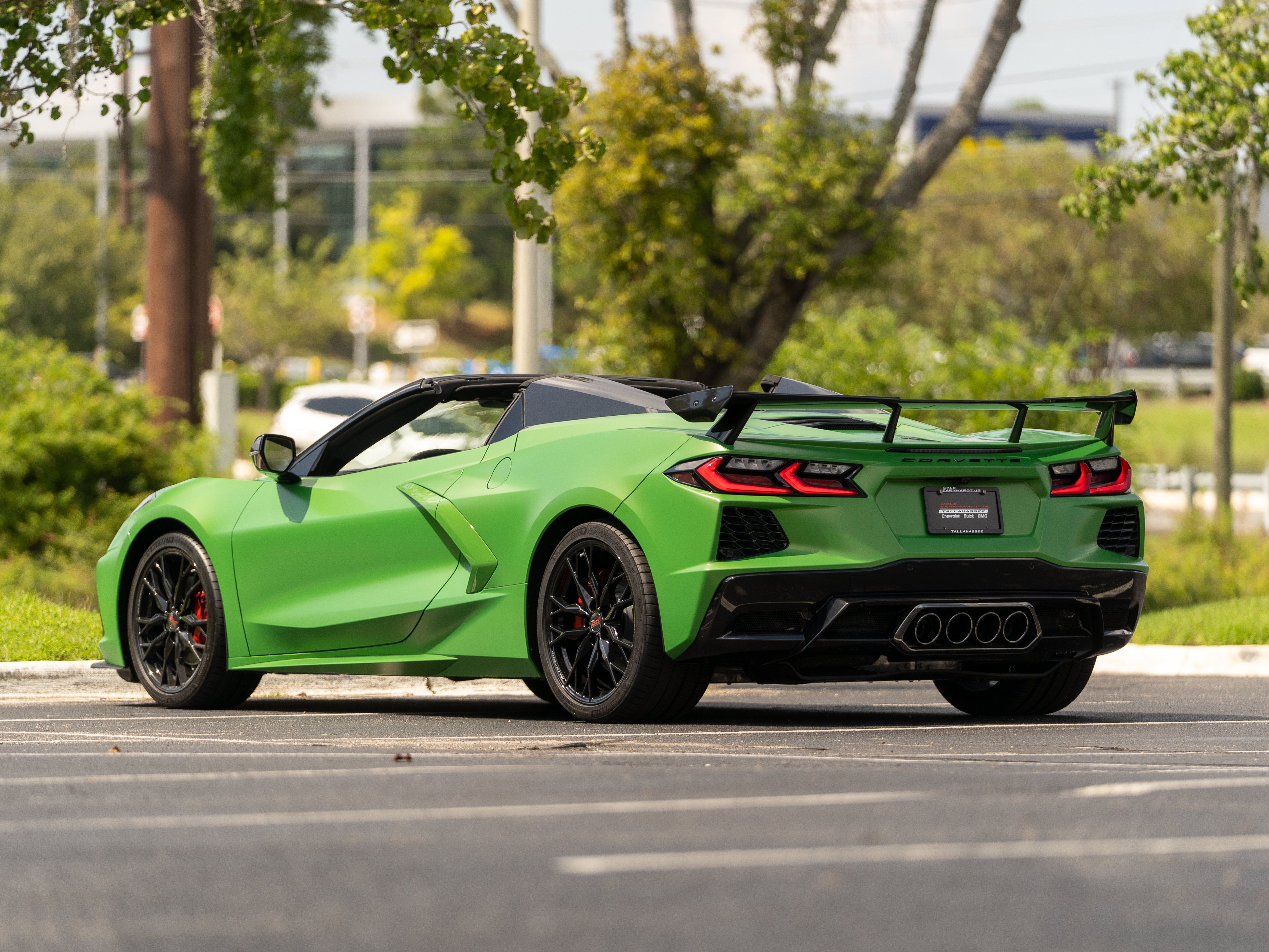 Used 2027 Chevrolet Corvette Stingray Convertible w/ Stealth Interior Trim Package RWD image 3