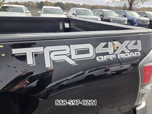 Used 2021 Toyota Tacoma TRD Off-Road image 14