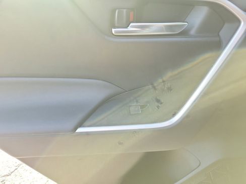 Used 2022 Toyota RAV4 XLE image 8