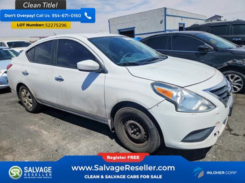 Used 2015 Nissan Versa SV FWD image 5