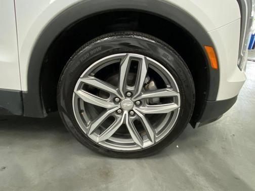 Used 2019 Cadillac XT4 Sport AWD/4WD image 17