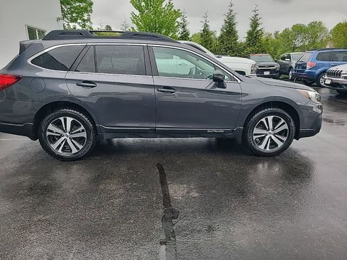 Used 2018 Subaru Outback 2.5i Limited image 5