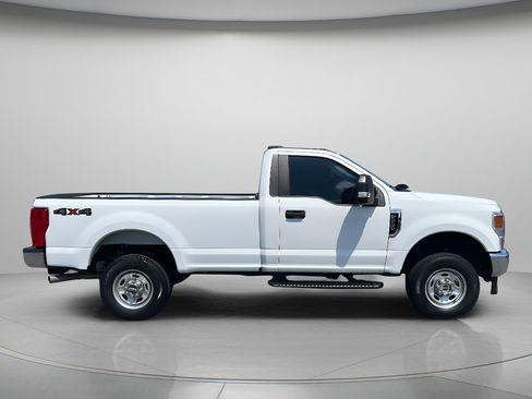 Used 2022 Ford F250 XL w/ Power Equipment Group AWD/4WD image 8
