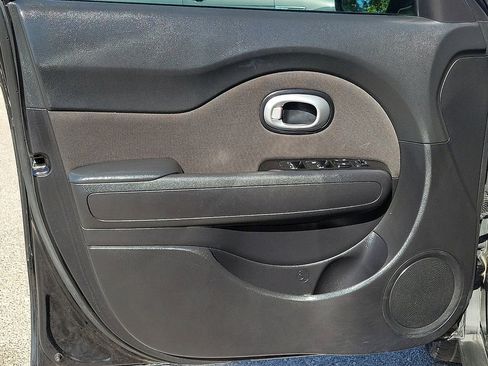 Used 2019 Kia Soul FWD image 18