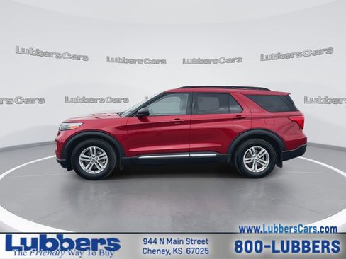 Used 2022 Ford Explorer XLT w/ Equipment Group 202A image 5