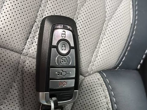 Used 2023 Ford F250 Limited AWD/4WD image 21