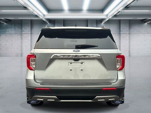 Certified 2023 Ford Explorer XLT w/ Equipment Group 202A AWD/4WD image 5