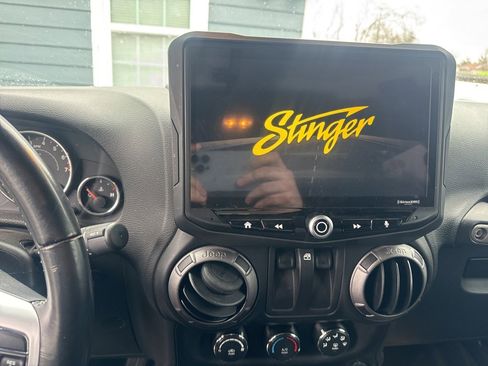 Used 2018 Jeep Wrangler Sport image 16