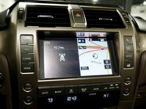 Used 2014 Lexus GX 460 w/ Premium Package image 18