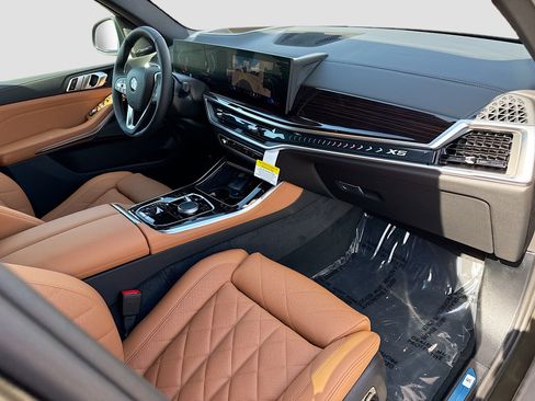 New 2026 BMW X5 sDrive40i w/ Climate Comfort Package image 14