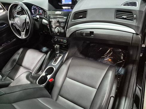 Used 2018 Acura ILX w/ AcuraWatch Plus Package FWD image 22